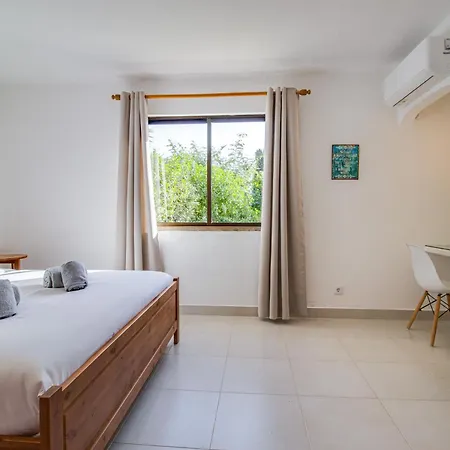 Relaxing 2bd 500m W Ac Wifi Pool
