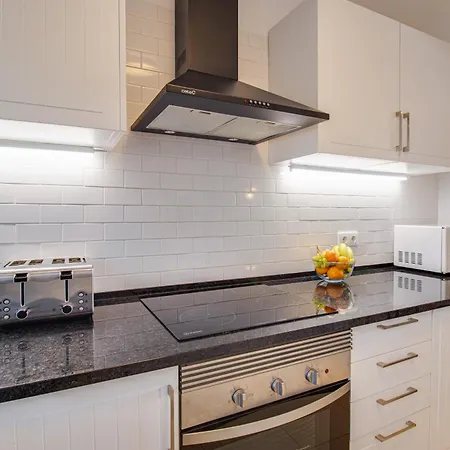 Relaxing 2bd 500m W Ac Wifi Pool