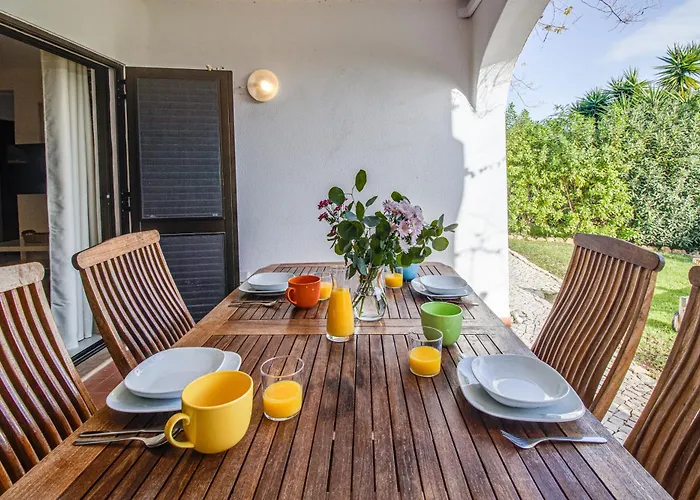 Apartment Relaxing 2bd 500m W Ac Wifi Pool