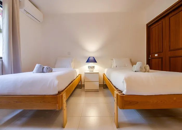 Relaxing 2bd 500m W Ac Wifi Pool